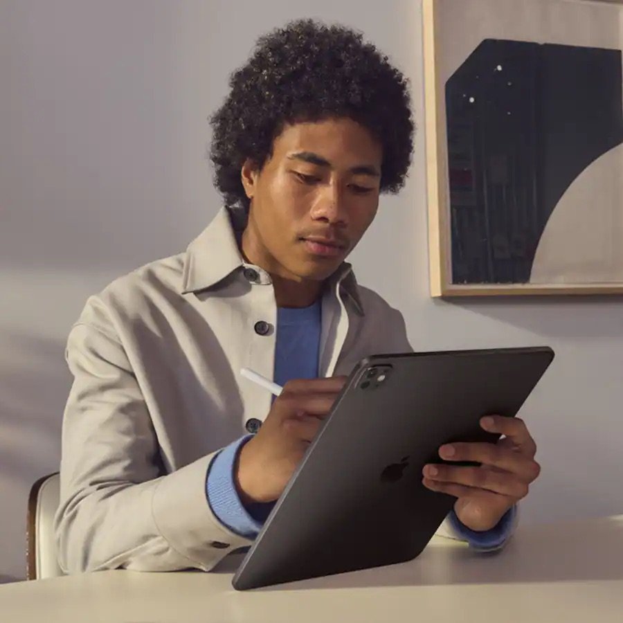 Apple - 13-inch iPad Pro M5 chip Wi-Fi + Cellular