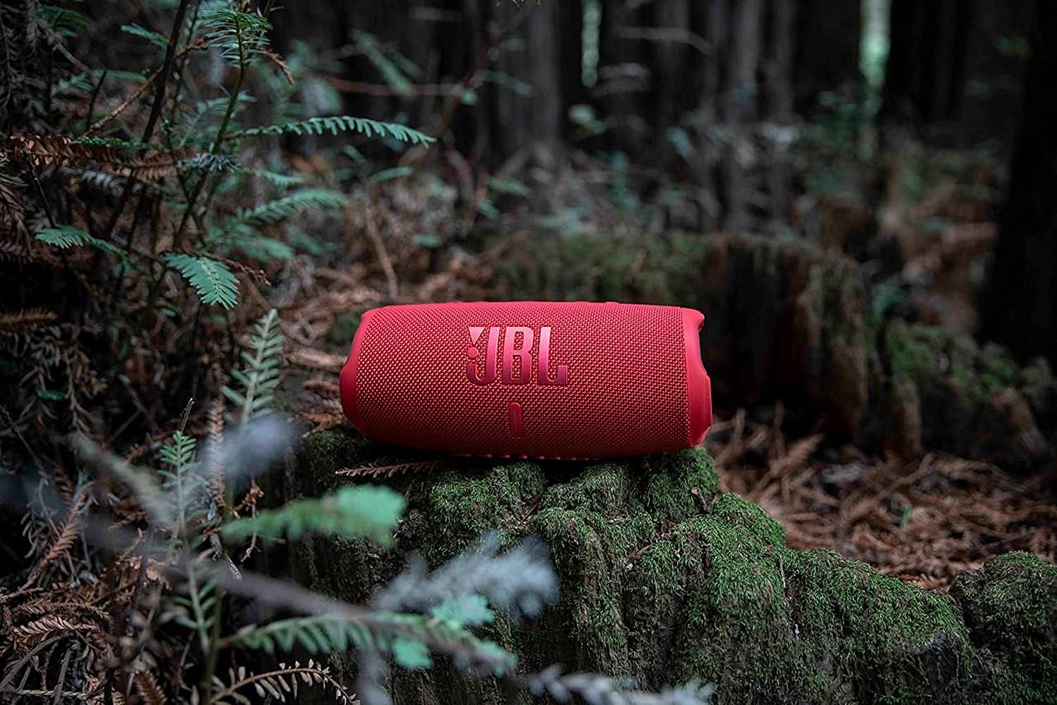 JBL CHARGE 5 - Portable Bluetooth Speaker with IP67 Waterproof and USB Charge out - Red