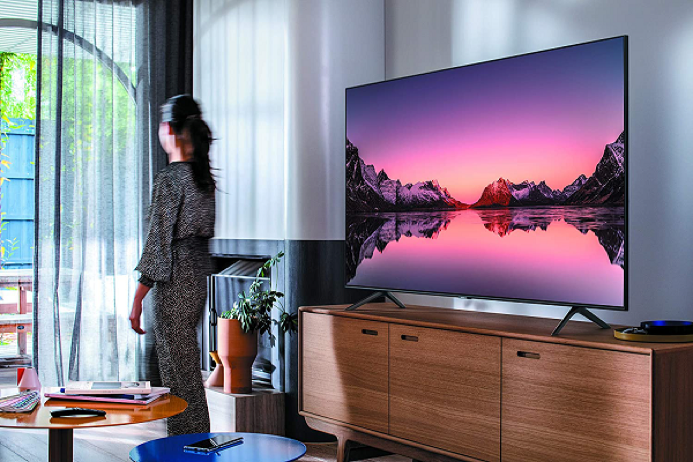 SAMSUNG 75-inch Class QLED Q60T Series - 4K UHD Dual LED Quantum HDR Smart TV
